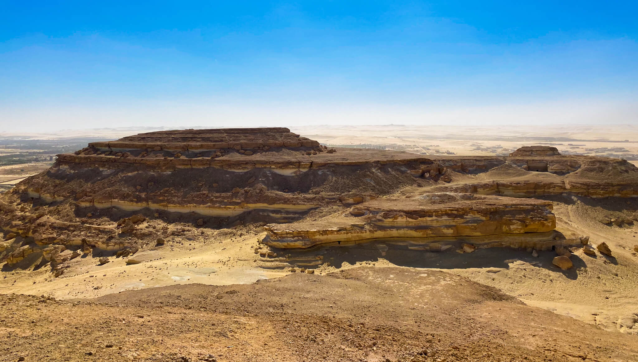 Reddish-coloured rock formations on Dakrur Mountain.