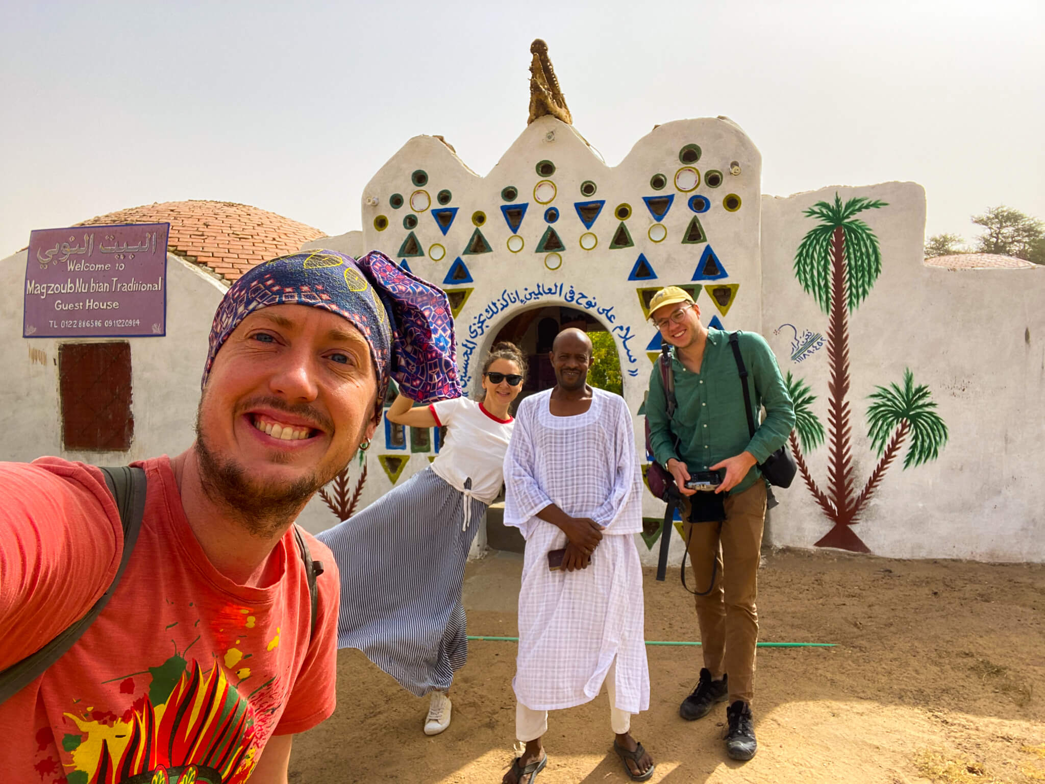 Me, Anna and a South African friend in front of the white-painted walls of the Magzoub Nubian Guest House.  